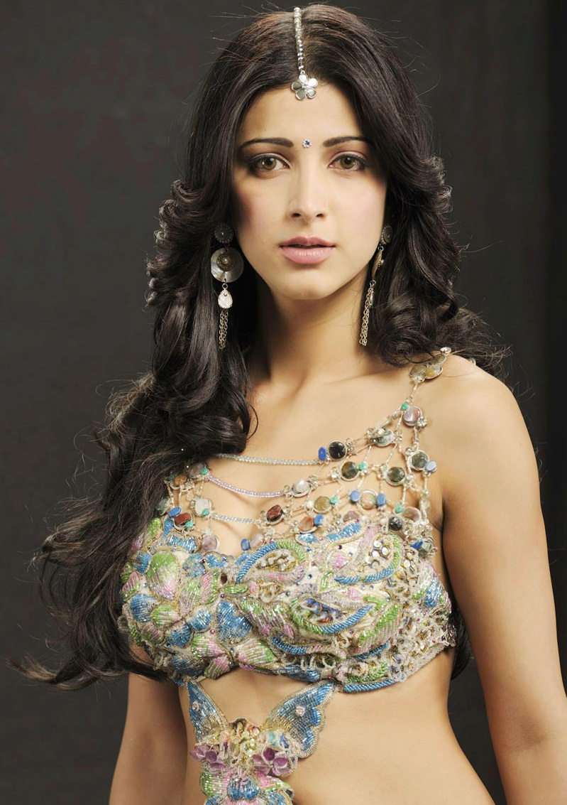 Working birthday for Shruti Haasan